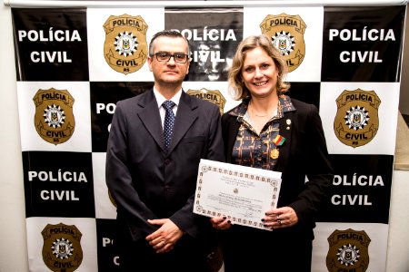 06.12.2018 - Prefeita Paula Mascarenhas recebe a medalha Tiradentes no Palácio da Policia em Porto Alegre - Foto: Gustavo Vara