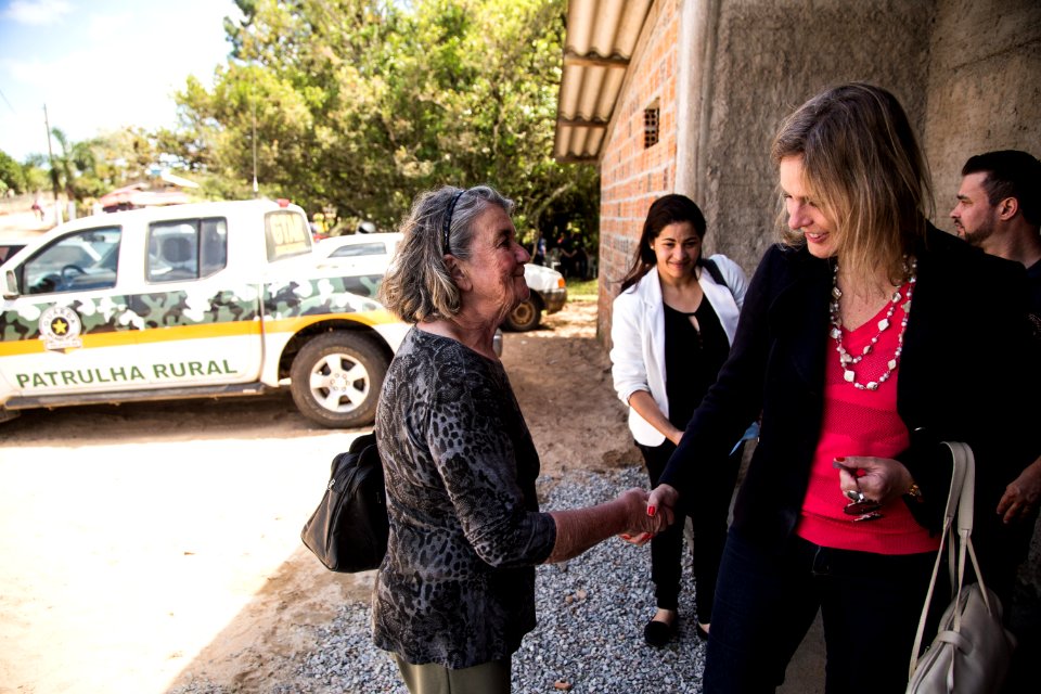 21.10.2018 - Prefeita Paula Mascarenhas durante a abertura oficial da Feira dos Bovinos Leiteiros no distrito de Cerrito Alegre, na colônia de Pelotas - Foto: Gustavo Vara