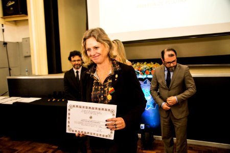 06.12.2018 - Prefeita Paula Mascarenhas recebe a medalha Tiradentes no Palácio da Policia em Porto Alegre - Foto: Gustavo Vara