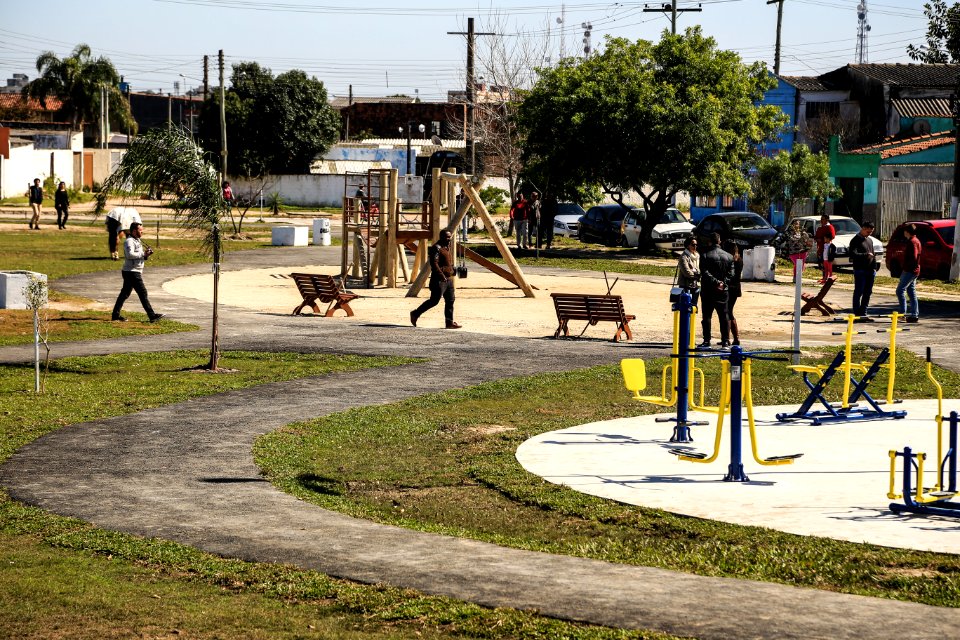 28.08.2018 - Prefeita Paula Mascarenhas e o vice Idemar Barz durante entrega da praça do Navegantes - Foto: Gustavo Vara