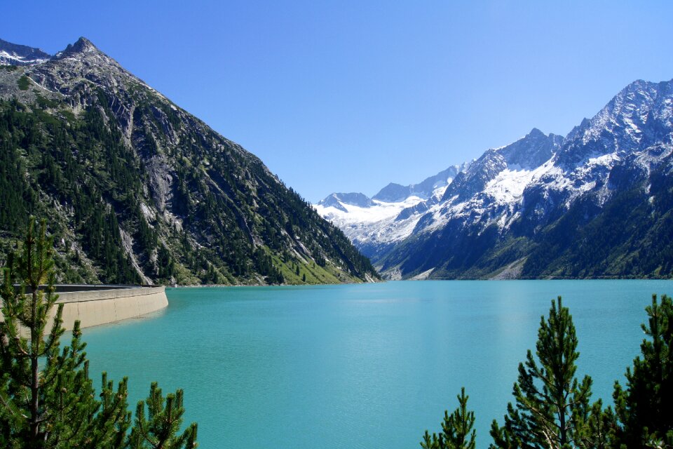 Reservoir water power alpine