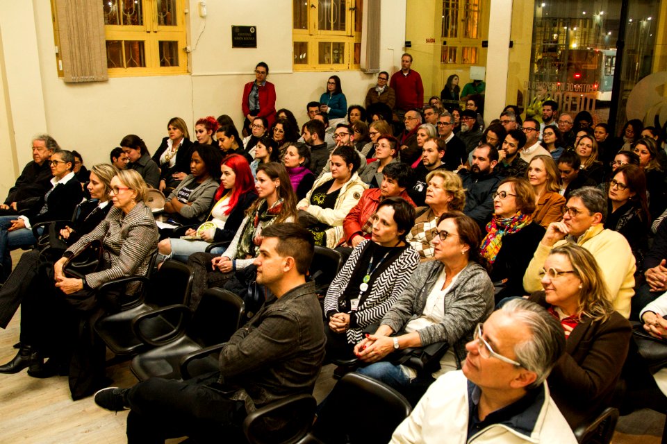 05.09.2018 - Prefeita Paula Mascarenhas prestigia a palestra de Andrey Schlee sobre tombamento do Iphan - Foto: Gustavo Vara