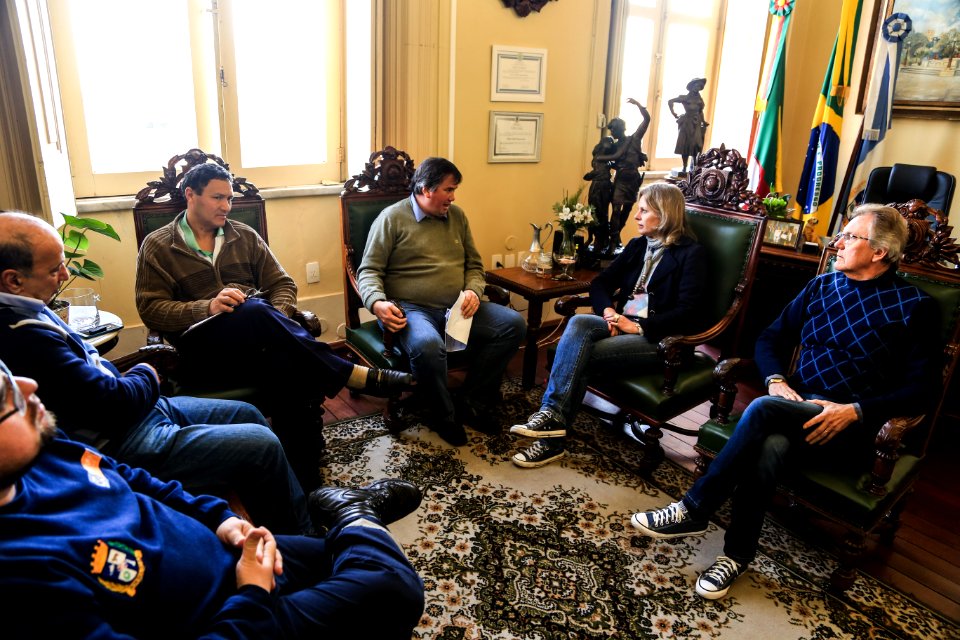 28.08.2018 - Prefeita Paula Mascarenhas em reunião com Sindicato dos Rodoviários e vereador Eder Blank - Foto: Gustavo Vara