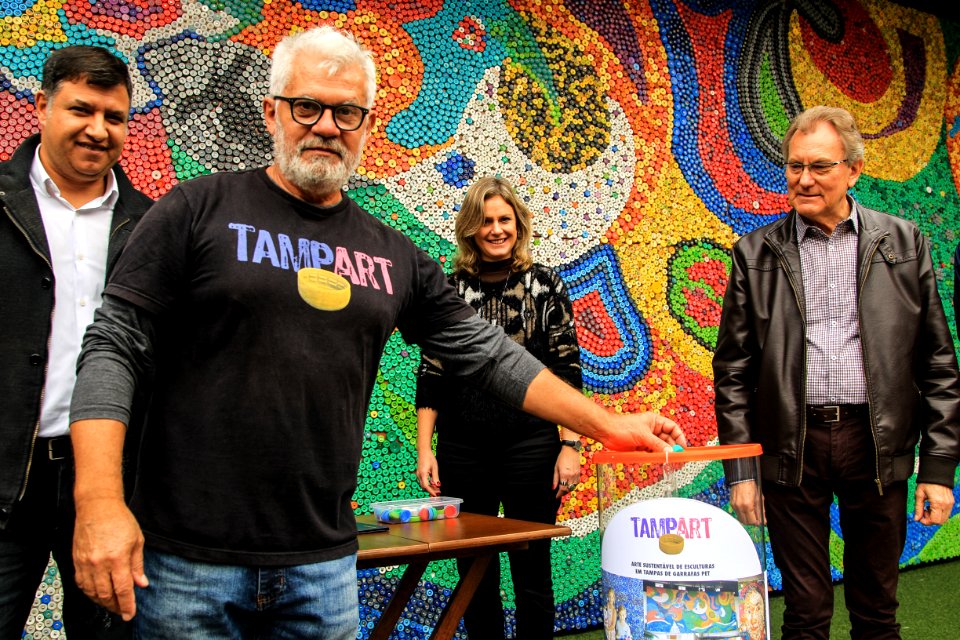 12.06.2018 - Prefeita Paula Mascarenhas e o vice Idemar Barz durante o ato de lançamento do Tampart e assinatura de uma termo de cooperação - projeto de arte e sustentabilidade - Foto: Gustavo Vara