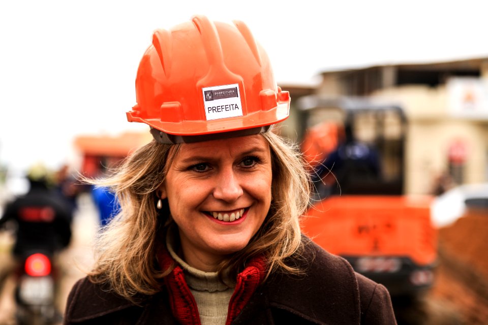 04.07.2018 - Prefeita Paula Mascarenhas e o vice Idemar Barz em visita às obras do Sanep - Foto: Gustavo Vara