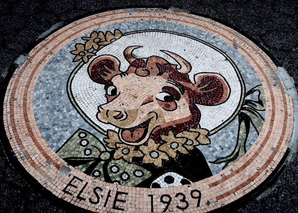 Elsie was at the 1939 New York World's Fair