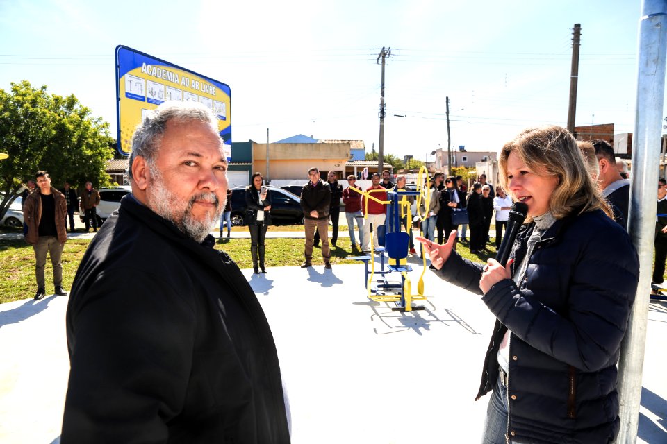 28.08.2018 - Prefeita Paula Mascarenhas e o vice Idemar Barz durante entrega da praça do Navegantes - Foto: Gustavo Vara