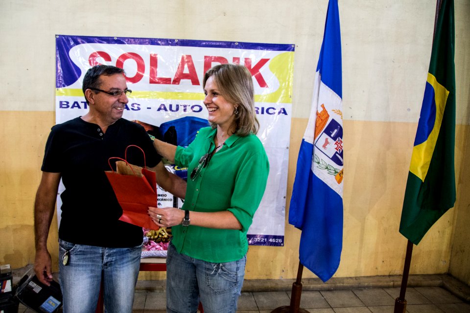 10.03.2018 - Prefeita Paula Mascarenhas prestigia o campeonato de futebol - funcionários prefeitura