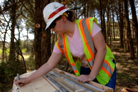 USACE Nashville District geologist photo