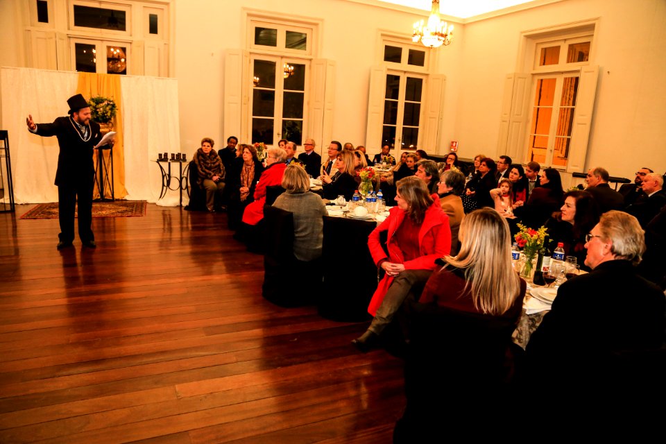 04.07.2018 - Prefeita Paula Mascarenhas em seu pronunciamento no jantar comemorativo de aniversário do Instituto Lobo da Costa - Foto: Gustavo Vara