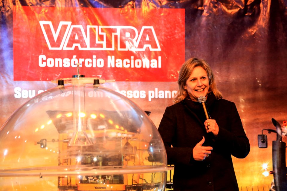 03.08.2018 - Prefeita Paula Mascarenhas durante pronunciamento na cerimônia de abertura da Super Assembleia Nacional Valtra Grupo 5025 - Foto: Gustavo Vara