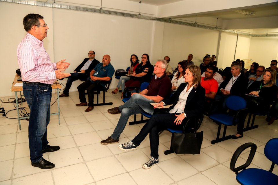 09.05.2018 - Prefeita Paula Mascarenhas na cerimônia de oficialização do Fórum de Acompanhamento do Plano de Mobilidade, na Secretaria de Gestão da Cidade e Mobilidade Urbana - Foto: Gustavo Vara