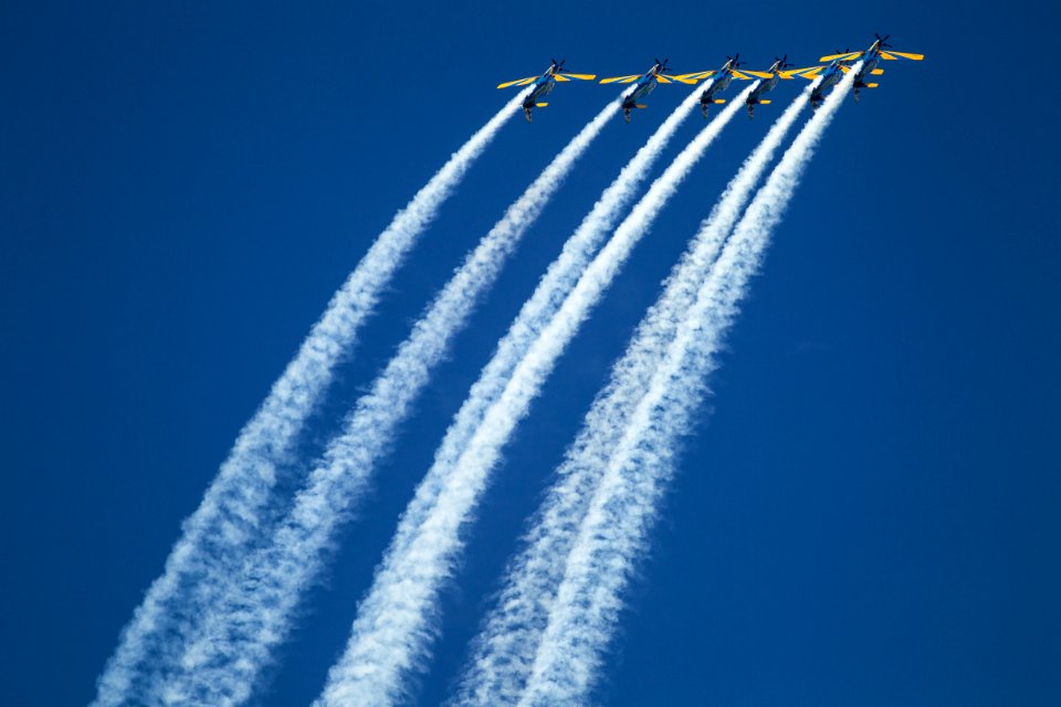 18.04.2018 - Apresentação da Esquadrilha da Fumaça em comemoração aos 100 anos do 9ª Batalhão de Infantaria Motorizada em Pelotas e pela passagem do Dia do Exército - Foto: Gustavo Vara