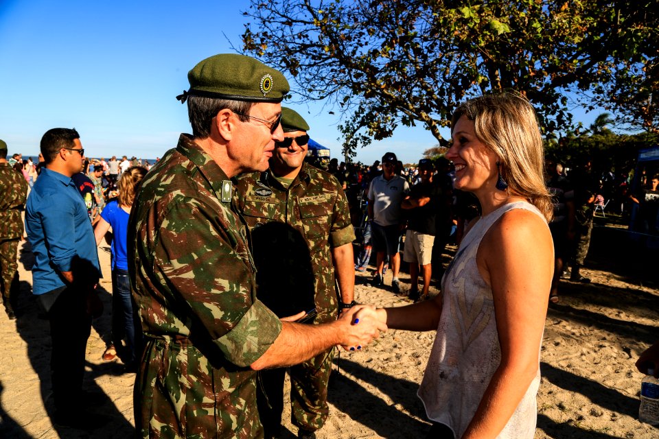 18.04.2018 - Apresentação da Esquadrilha da Fumaça em comemoração aos 100 anos do 9ª Batalhão de Infantaria Motorizada em Pelotas e pela passagem do Dia do Exército - Foto: Gustavo Vara