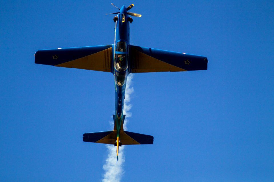 18.04.2018 - Apresentação da Esquadrilha da Fumaça em comemoração aos 100 anos do 9ª Batalhão de Infantaria Motorizada em Pelotas e pela passagem do Dia do Exército - Foto: Gustavo Vara