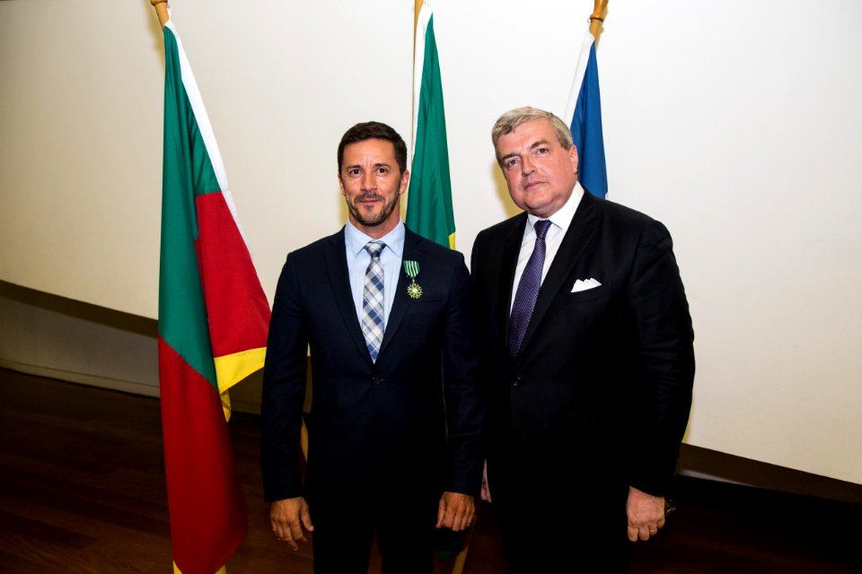 28.02.2018 - Porto Alegre/RS - Prefeita Paula Mascarenhas recebe comenda da Ordem das Palmas Acadêmicas na Fundação Iberê Camargo - Foto: Gustavo Vara