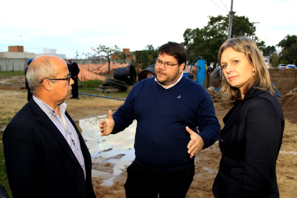 17.05.2018 - Prefeita Paula Mascarenhas  durante entrega da praça São Jerônimo,   atrás do Shopping Mar de Dentro e entrega de obras Ilha Bela e São Conrado - Laranjal- Foto: Gustavo Vara