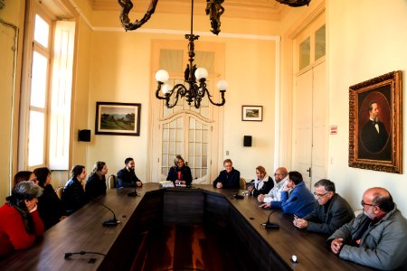 25.05.2018 - Prefeita Paula Mascarenhas e o vice Idemar Barz durante assinatura do contrato de execução de reforma e ampliação da Unidade Básica de Saúde Getúlio Vargas com a empresa Modelar Engenharia - Foto: Gustavo Vara