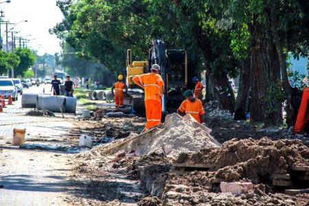 22.01.2018 - Obras de drenagem na avenida Domingos de Almeida