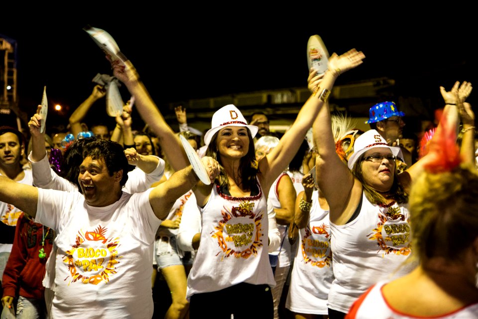 12.02.2018 - Bloco da Paz desfila na Passarela do Samba no Porto de Pelotas - Foto: Gustavo Vara