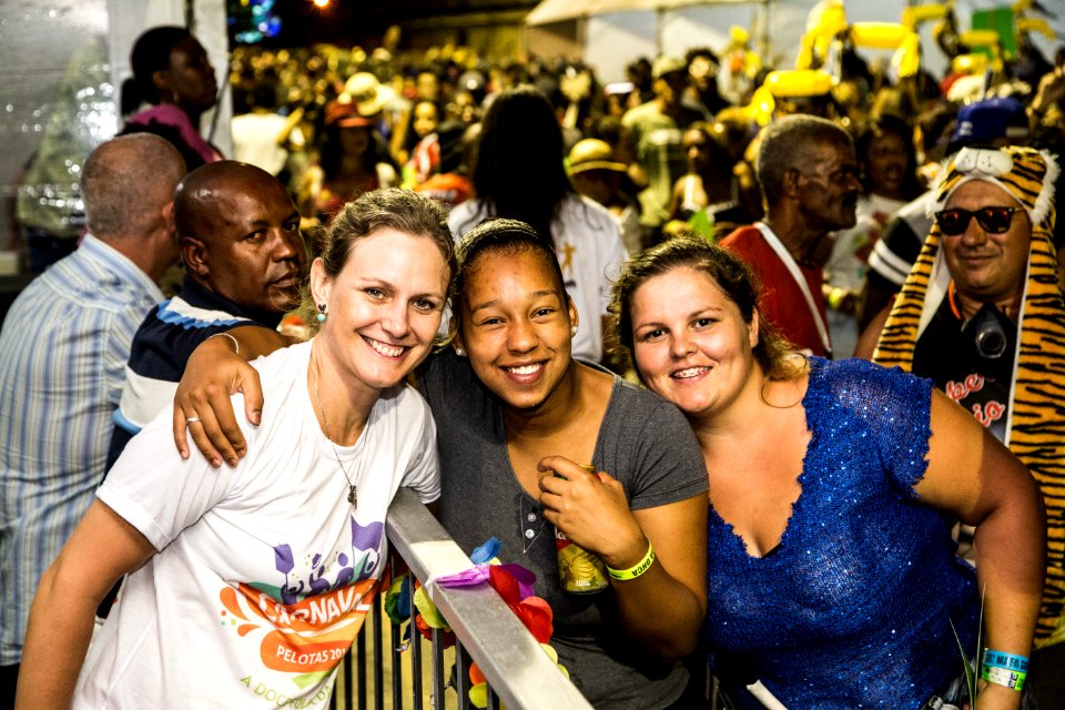 10.02.2018 - Prefeita Paula Mascarenhas e o vice Idemar Barz durante o primeiro dia do Carnaval 2018 - Foto: Gustavo Vara