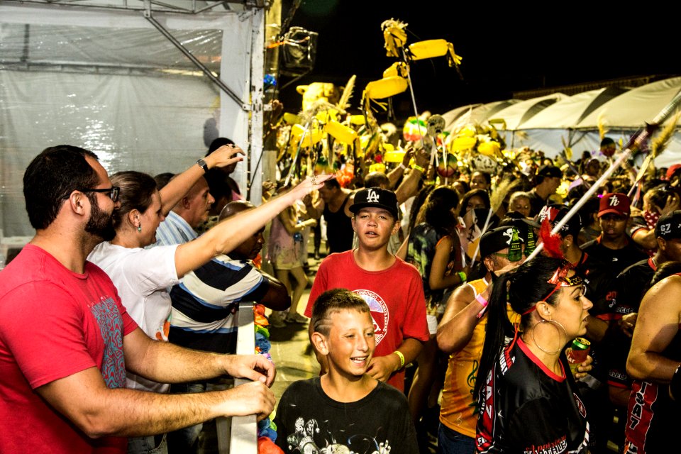 10.02.2018 - Prefeita Paula Mascarenhas e o vice Idemar Barz durante o primeiro dia do Carnaval 2018 - Foto: Gustavo Vara