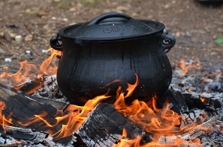 Pot black fire
