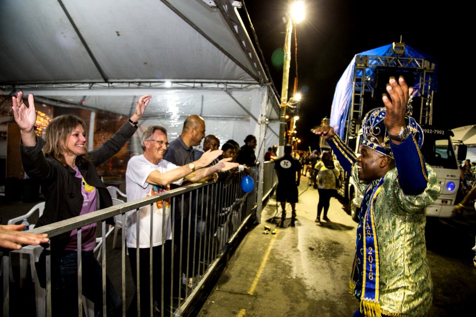 12.02.2018 - Prefeita Paula Mascarenhas e o vice Idemar Barz no segundo dia do Carnaval 2018 - Foto: Gustavo Vara