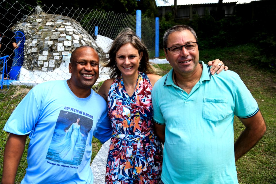 31.01.2018 - Prefeita Paula Mascarenhas durante entrega e instalação da placa no monumento à Iemanjá - Foto: Gustavo Vara