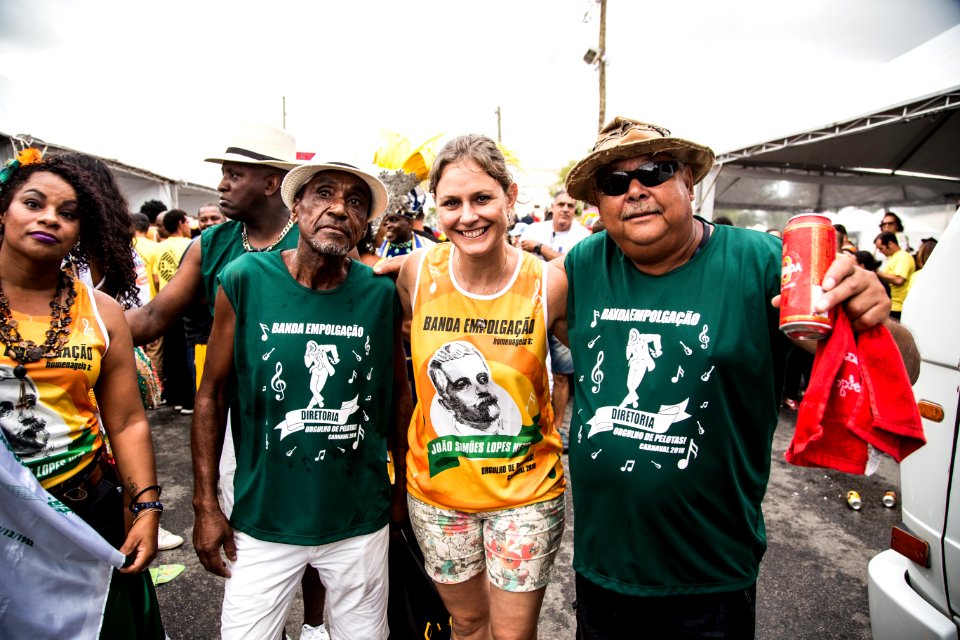 10.02.2018 - Prefeita Paula Mascarenhas e o vice Idemar Barz durante o primeiro dia do Carnaval 2018 - Foto: Gustavo Vara