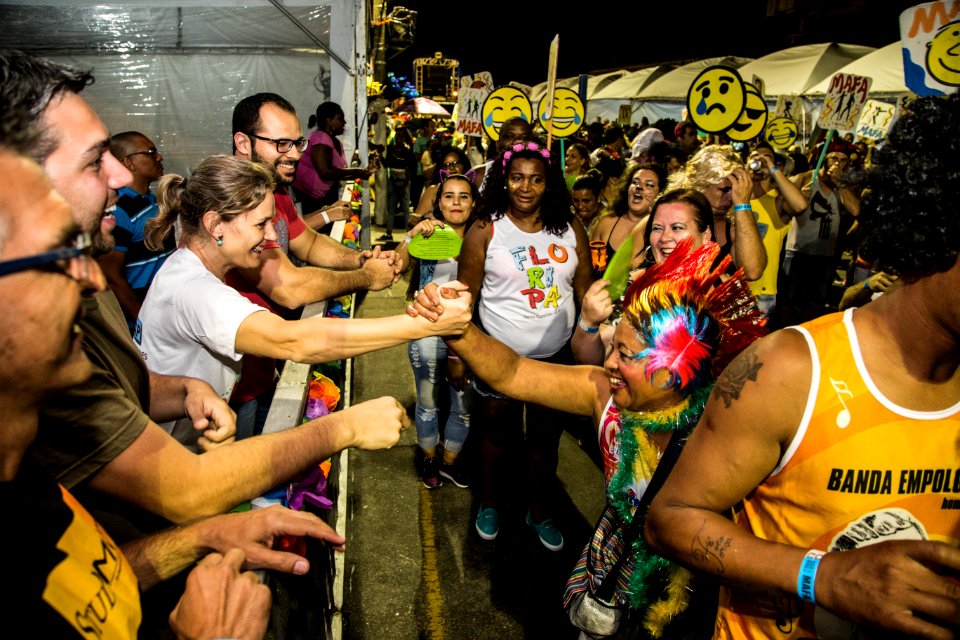 10.02.2018 - Prefeita Paula Mascarenhas e o vice Idemar Barz durante o primeiro dia do Carnaval 2018 - Foto: Gustavo Vara