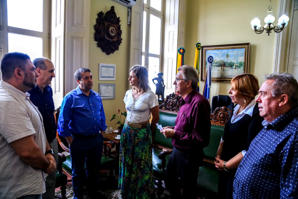 17.01.2018 - Prefeita Paula Mascarenhas e vice Idemar Barz recebem visita do deputado federal, Ronaldo Nogueira (PTB)