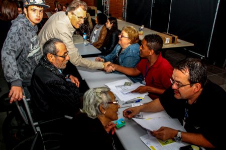25.11.2017 - Prefeito em exercício Idemar Barz na assinatura de contratos do Amazonas e do Roraima