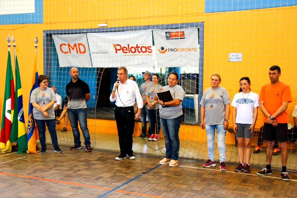 14.11.2017 - Vice-prefeito Idemar Barz na abertura da III Jornada Esportiva do Cerenepe