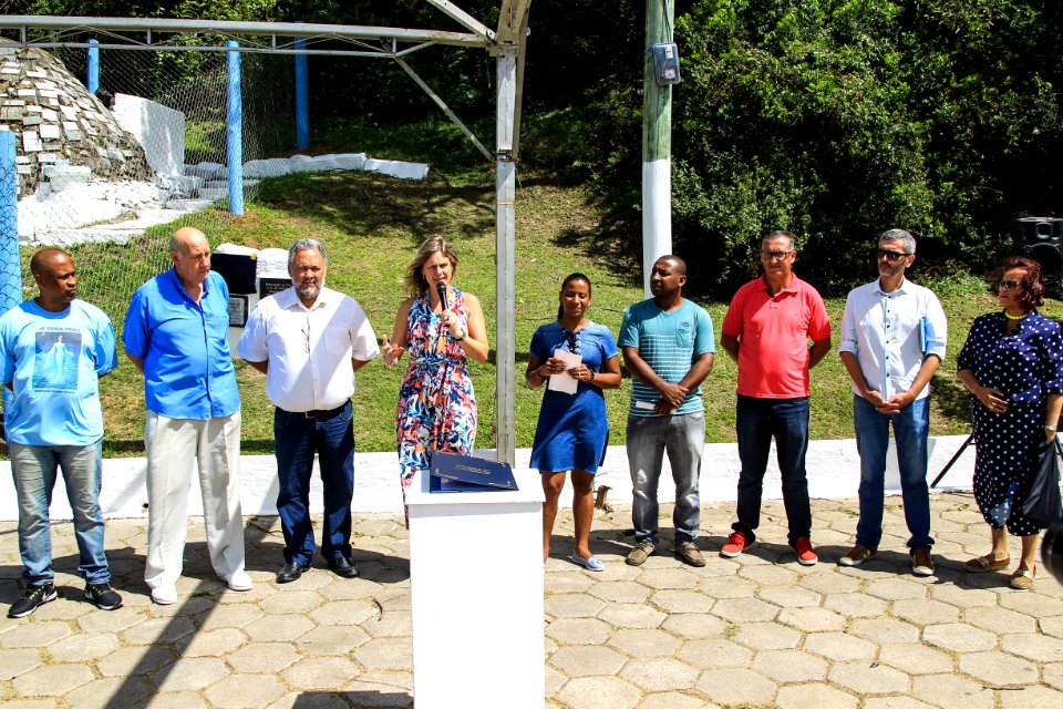 31.01.2018 - Prefeita Paula Mascarenhas durante entrega e instalação da placa no monumento à Iemanjá - Foto: Gustavo Vara