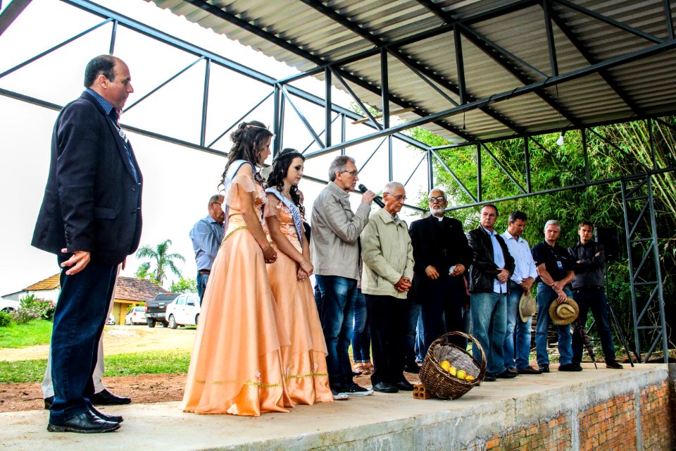 25.11.2017 - Prefeito em exercício Idemar Barz na abertura da Colheita do Pêssego 2017