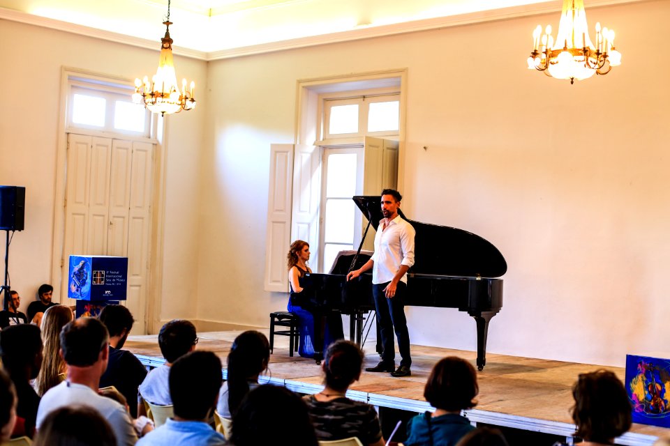 15.01.2018 - Prefeita Paula Mascarenhas no Recital de Piano e Canto com Liliana Michelssen (pianista) e Homero Velho (barítono) em Comemoração aos 100 Anos Conservatório de Música da Universidade Federal de Pelotas (UFPel) na Bibliotheca Pública Pelotense