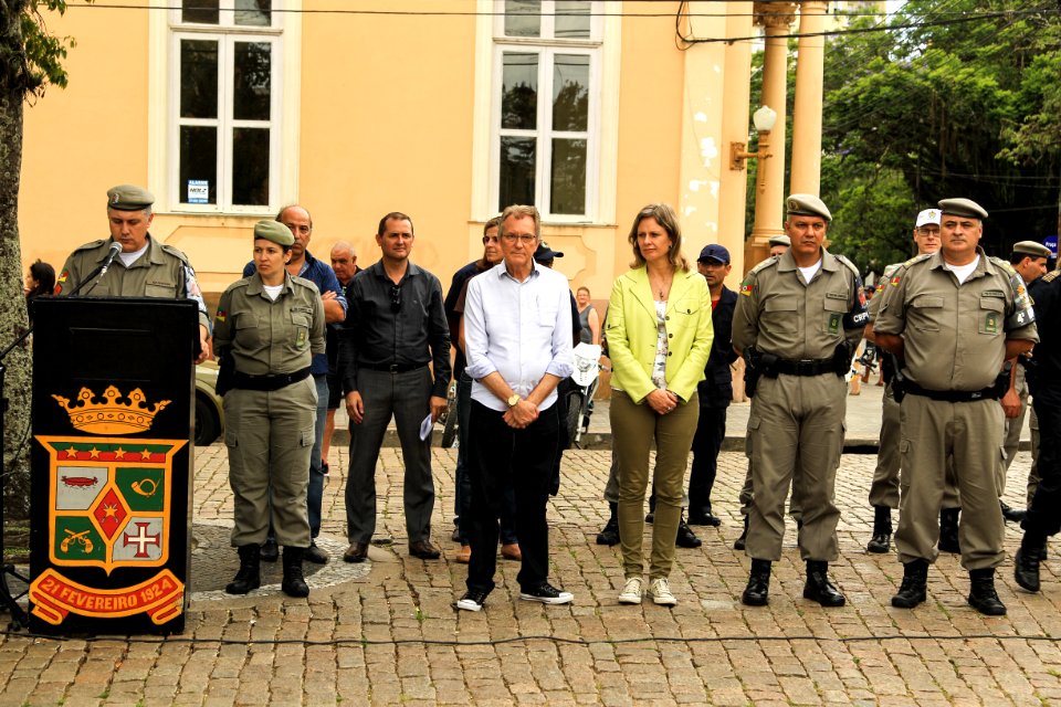 07.12.2017 - Prefeita Paula Mascarenhas e o vice Idemar Barz durante lançamento da Operação Papai Noel