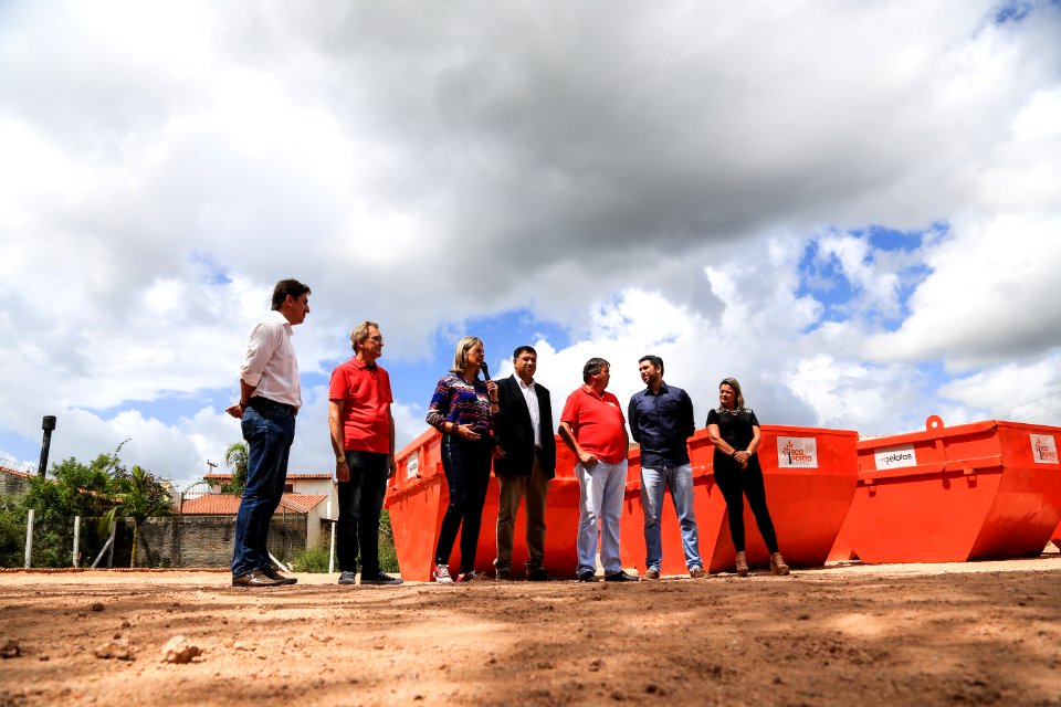 07.03.2018 - Prefeita Paula Mascarenhas e o vice Idemar Barz realizam a entrega do Ecoponto Laranjal - Foto: Gustavo Vara