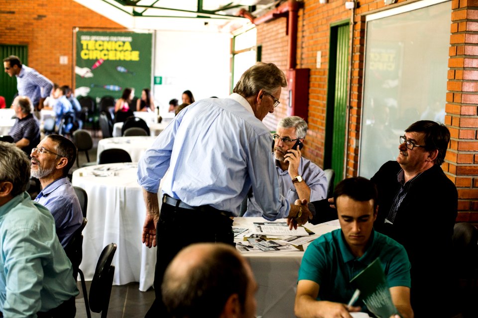 23.11.2017 - Prefeito em exercício Idemar Barz participa do Seminário Regional da Qualidade  e produtividade na construção civíl no salão de eventos do Parque do Sesi