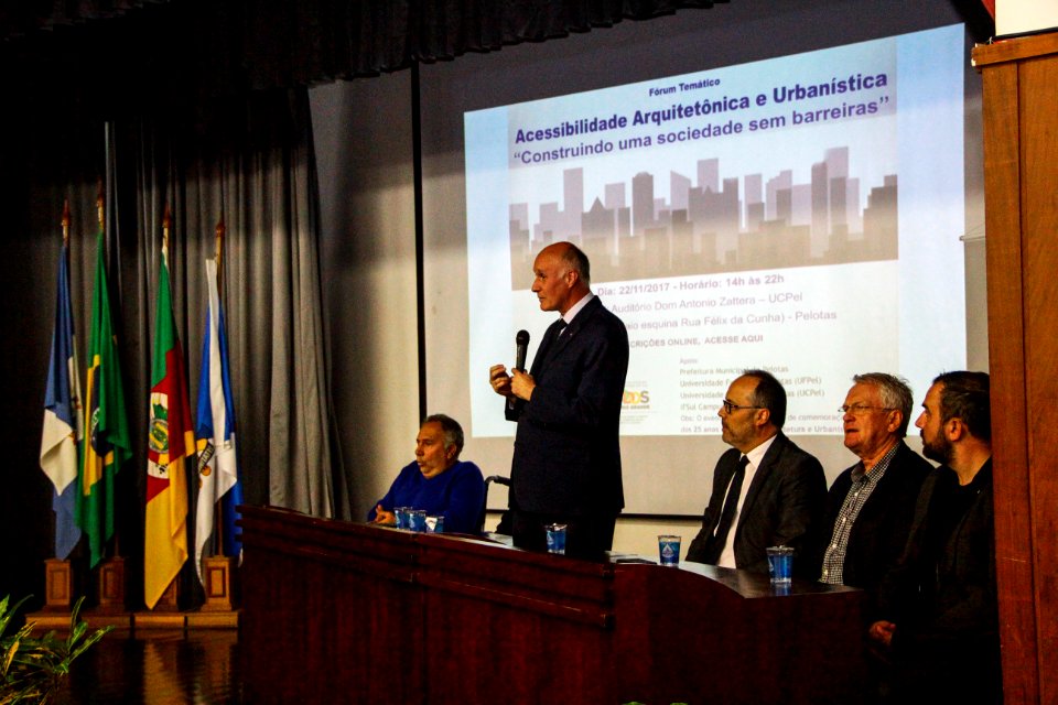 22.11.2017 - Abertura do Fórum de Acessibilidade Urbana e Arquitetônica no Auditório da Ucpel