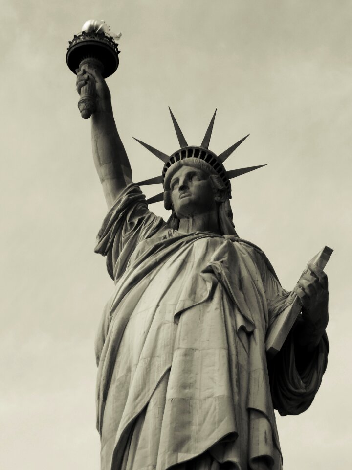 Patriotic historical monument