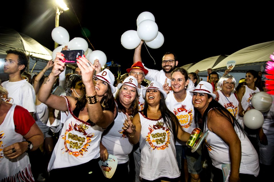 12.02.2018 - Bloco da Paz desfila na Passarela do Samba no Porto de Pelotas - Foto: Gustavo Vara