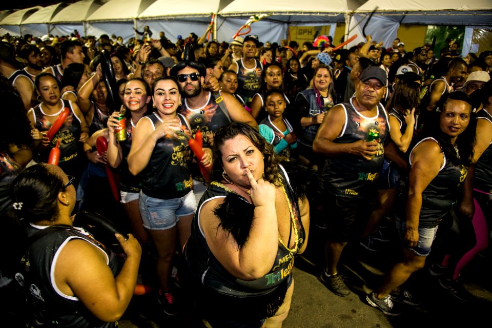 12.02.2018 - Prefeita Paula Mascarenhas e o vice Idemar Barz no segundo dia do Carnaval 2018 - Foto: Gustavo Vara