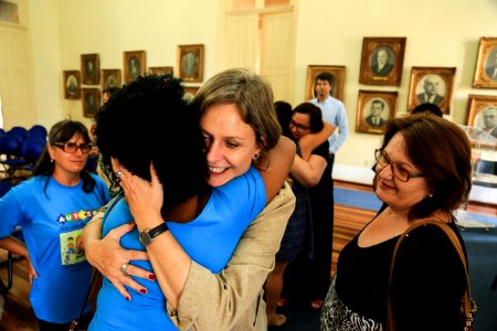 14.12.2017 - Prefeita Paula Mascarenhas durante assinatura do contrato de aluguel do novo prédio do centro de Autismo