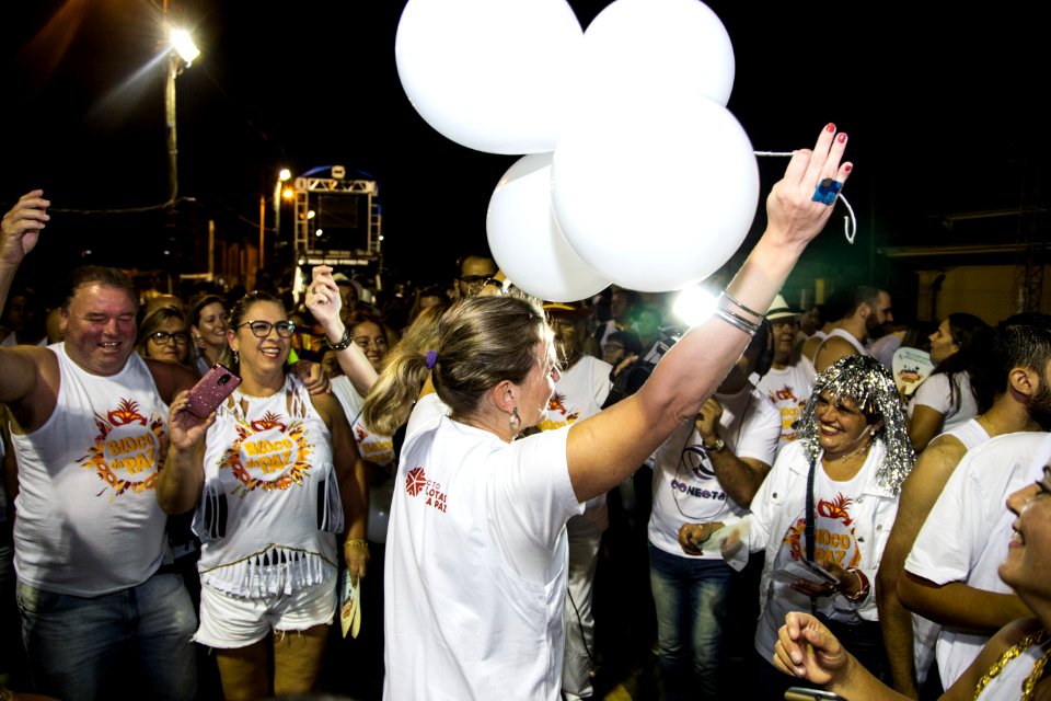 12.02.2018 - Bloco da Paz desfila na Passarela do Samba no Porto de Pelotas - Foto: Gustavo Vara