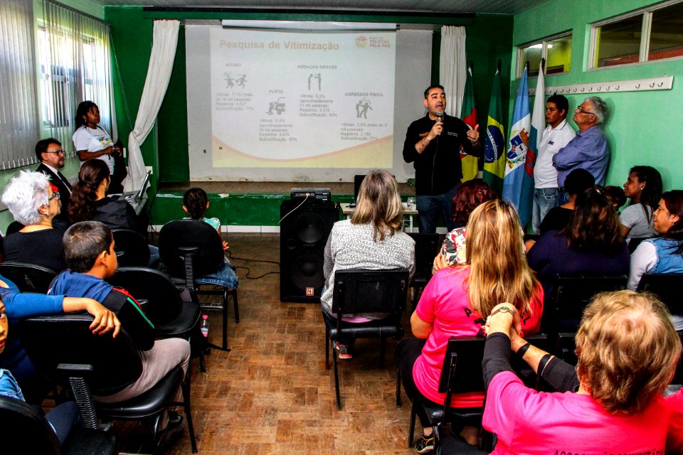 04.11.2017 - Prefeita Paula Mascarenhas participa do lançamento do projeto Carnaval da Folia e da Paz no Instituto Lar de Jesus