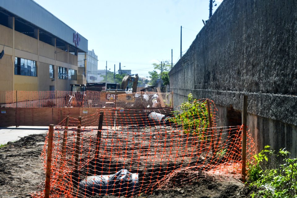 01.11.2017 - Obras da ETA São Gonçalo na rua Marechal Floriano
