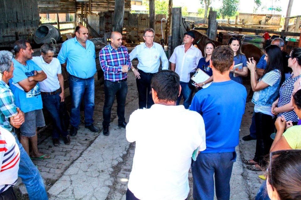 14.11.2017 - Vice-prefeito Idemar Barz no evento de doação de cavalos da Hospedaria Municipal