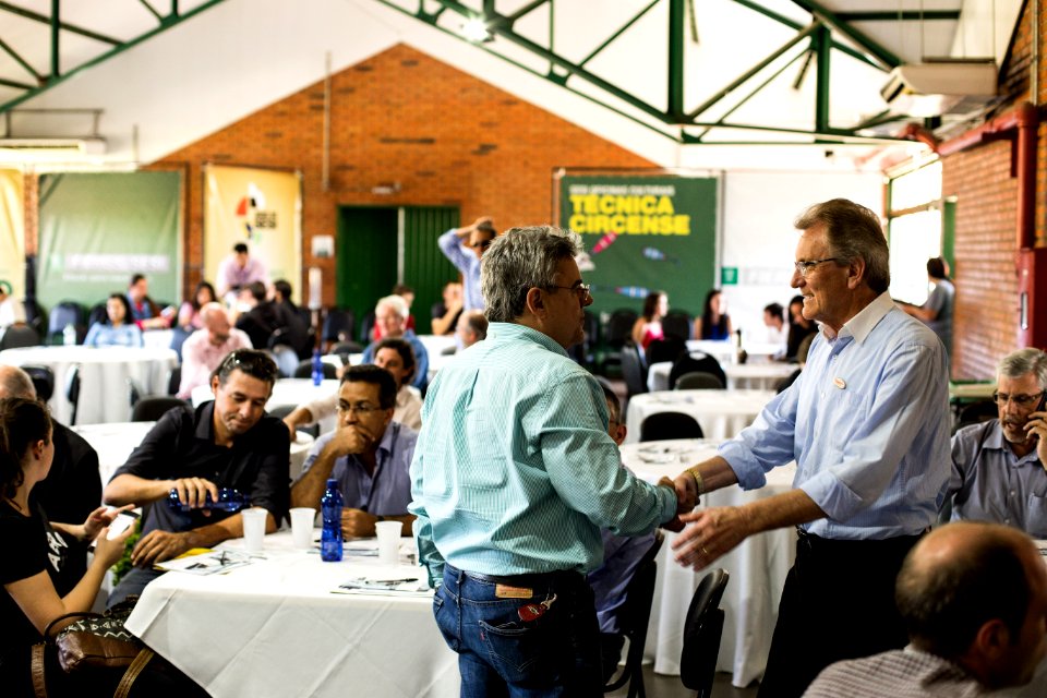 23.11.2017 - Prefeito em exercício Idemar Barz participa do Seminário Regional da Qualidade  e produtividade na construção civíl no salão de eventos do Parque do Sesi
